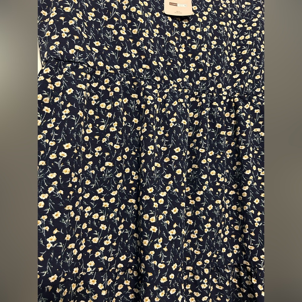 Women’s Size Small Emery Rose Floral Dress NWT - Picture 3 of 7